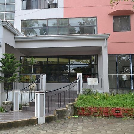 Sdr Serviced Apartments Cebu Esterno foto