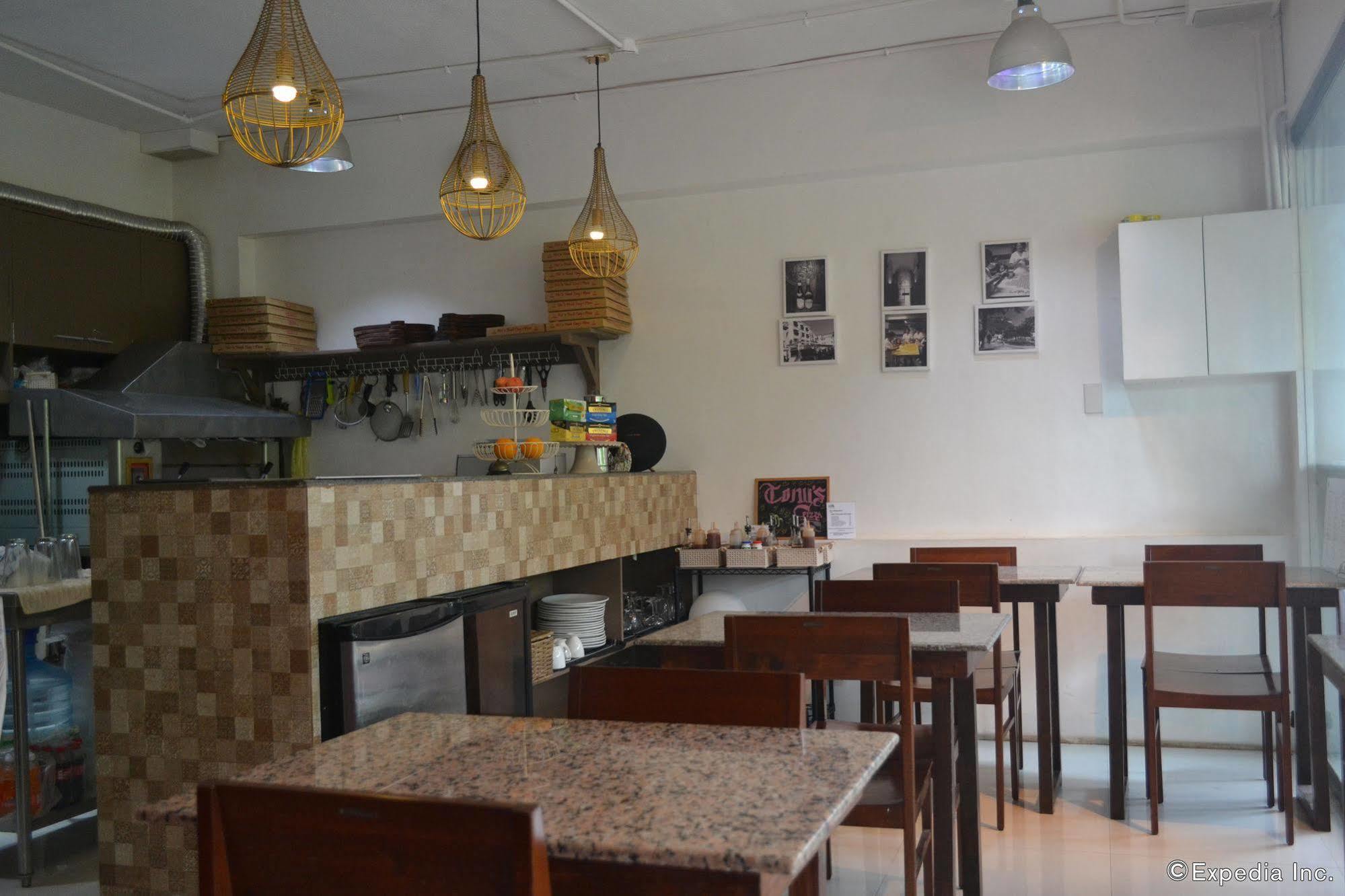 Sdr Serviced Apartments Cebu Esterno foto