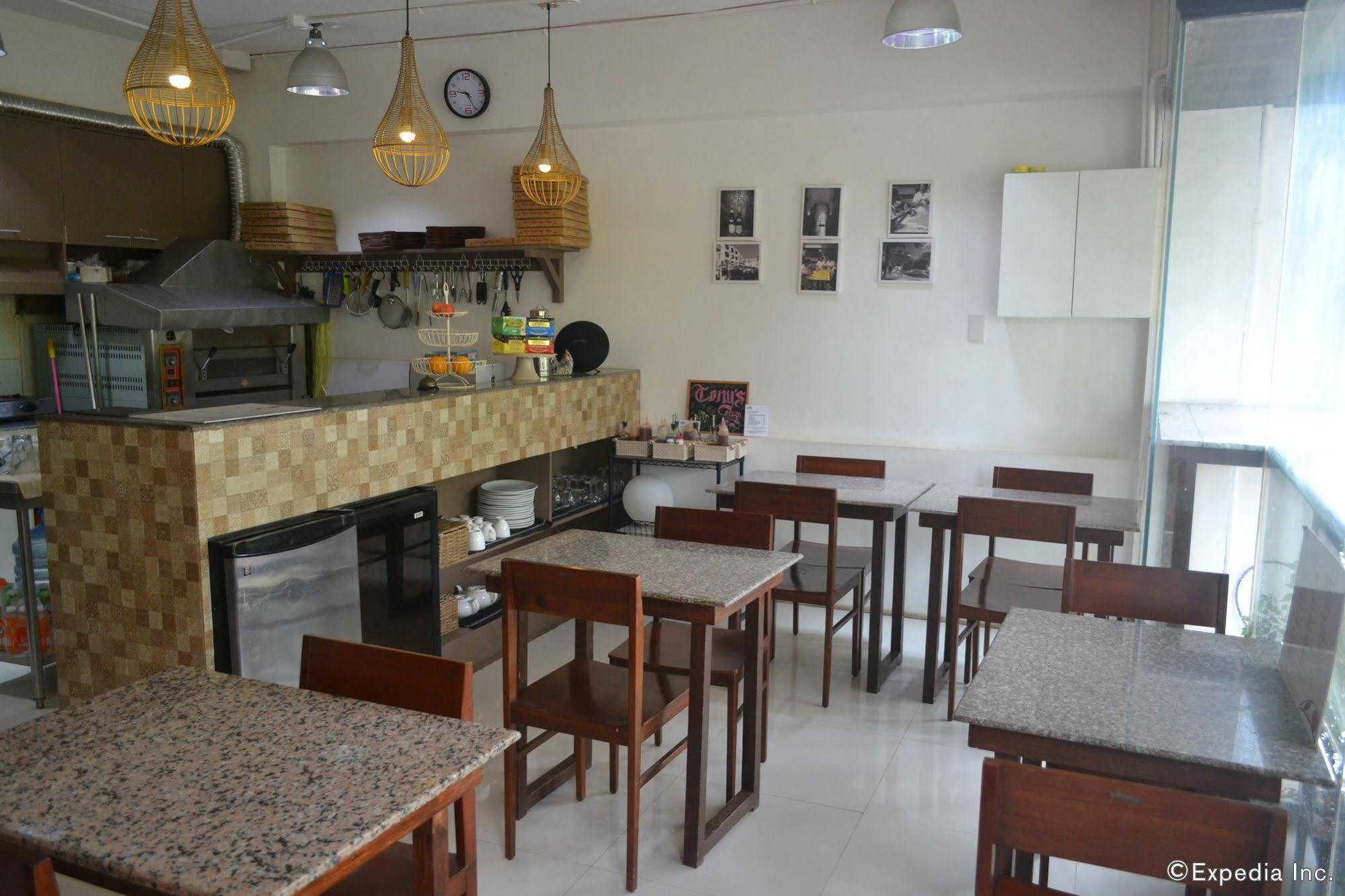 Sdr Serviced Apartments Cebu Esterno foto