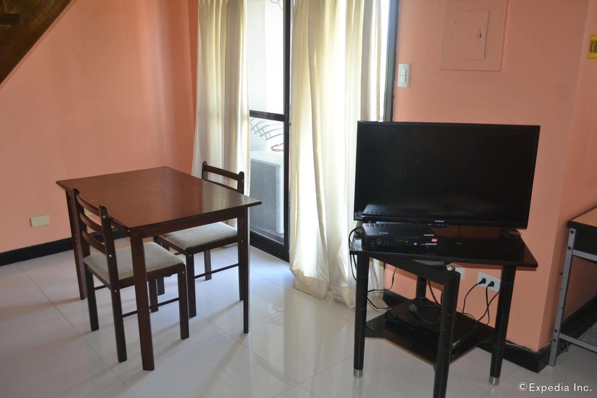 Sdr Serviced Apartments Cebu Esterno foto