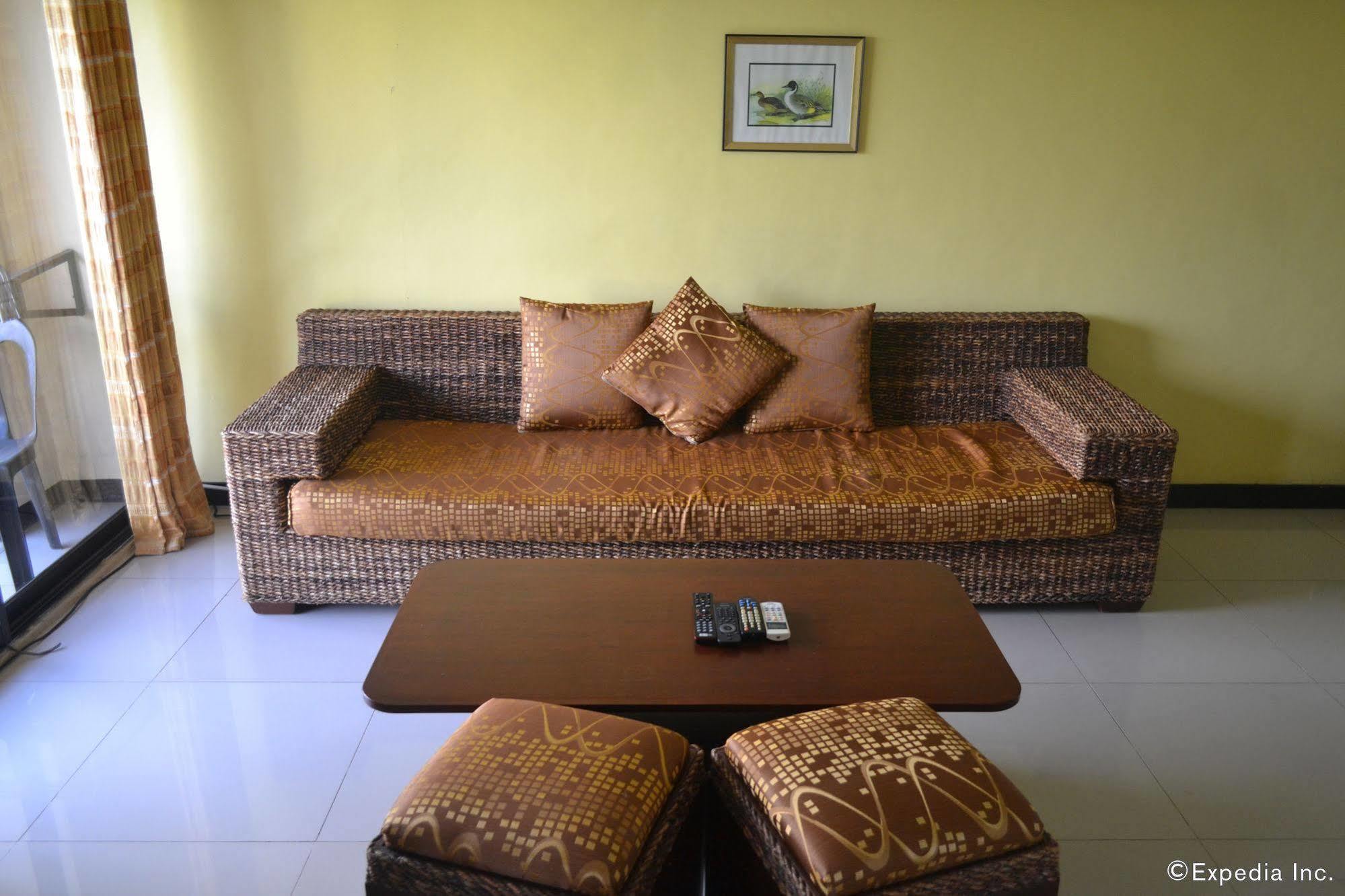 Sdr Serviced Apartments Cebu Esterno foto