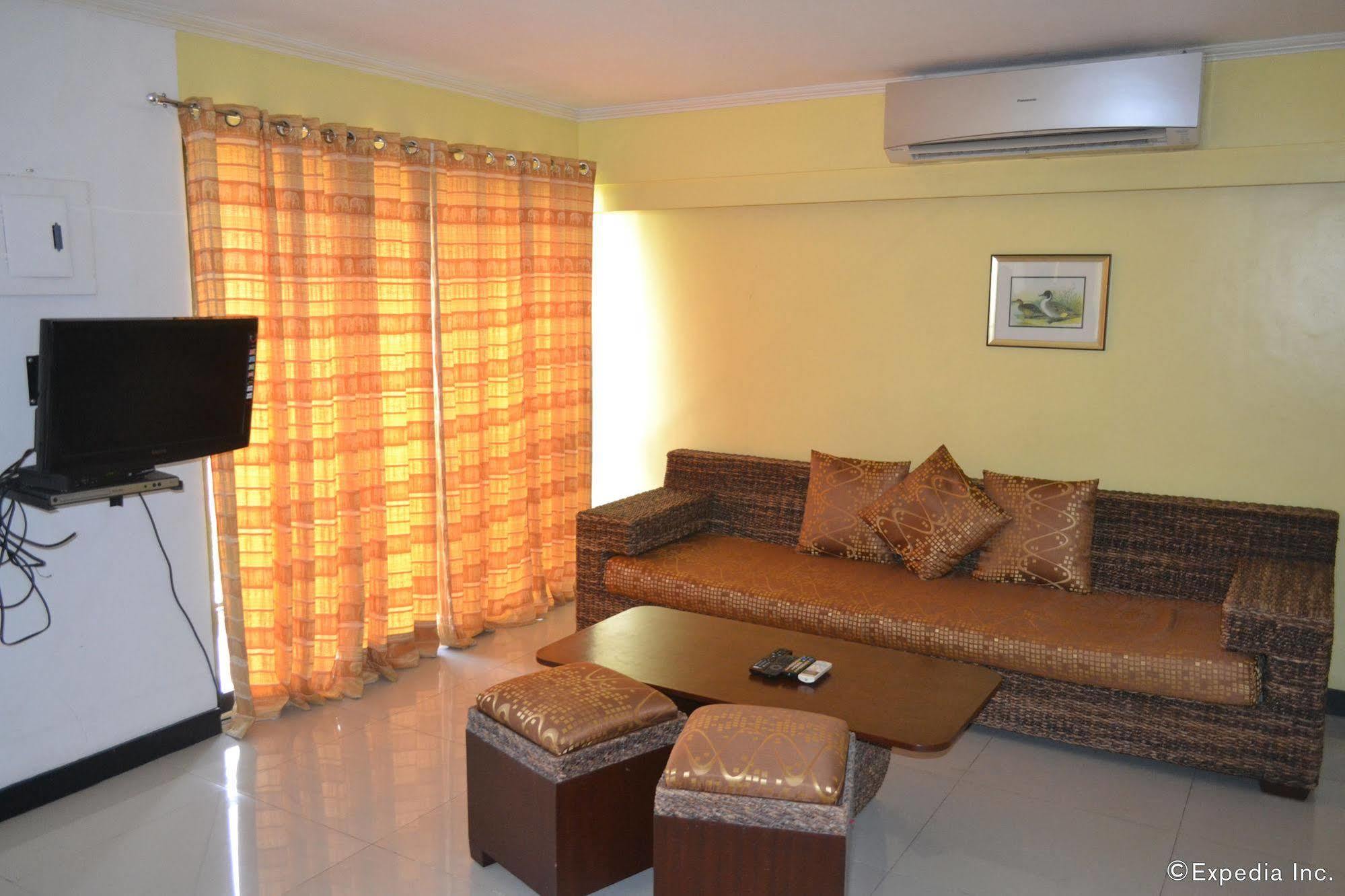 Sdr Serviced Apartments Cebu Esterno foto