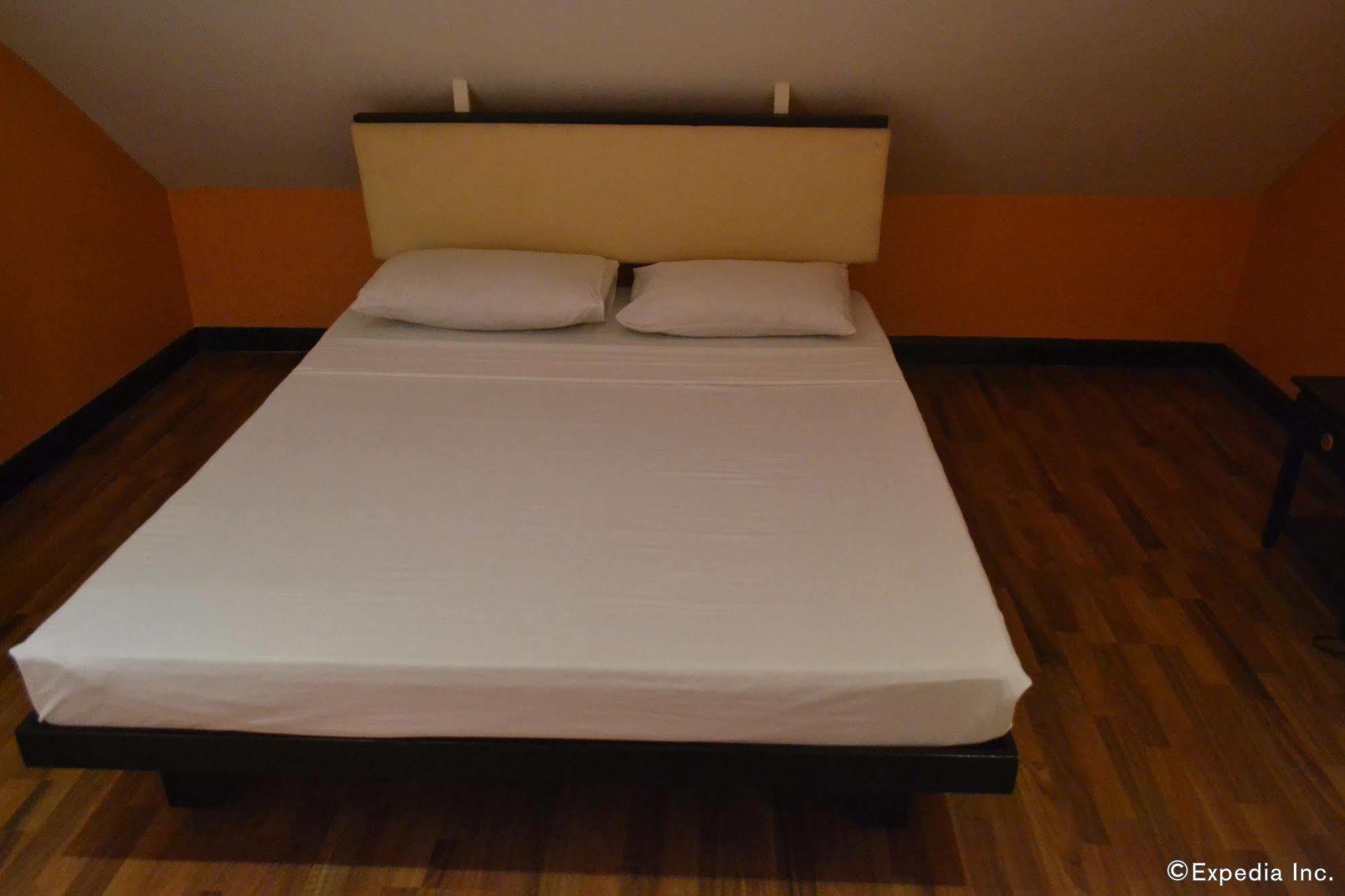 Sdr Serviced Apartments Cebu Esterno foto